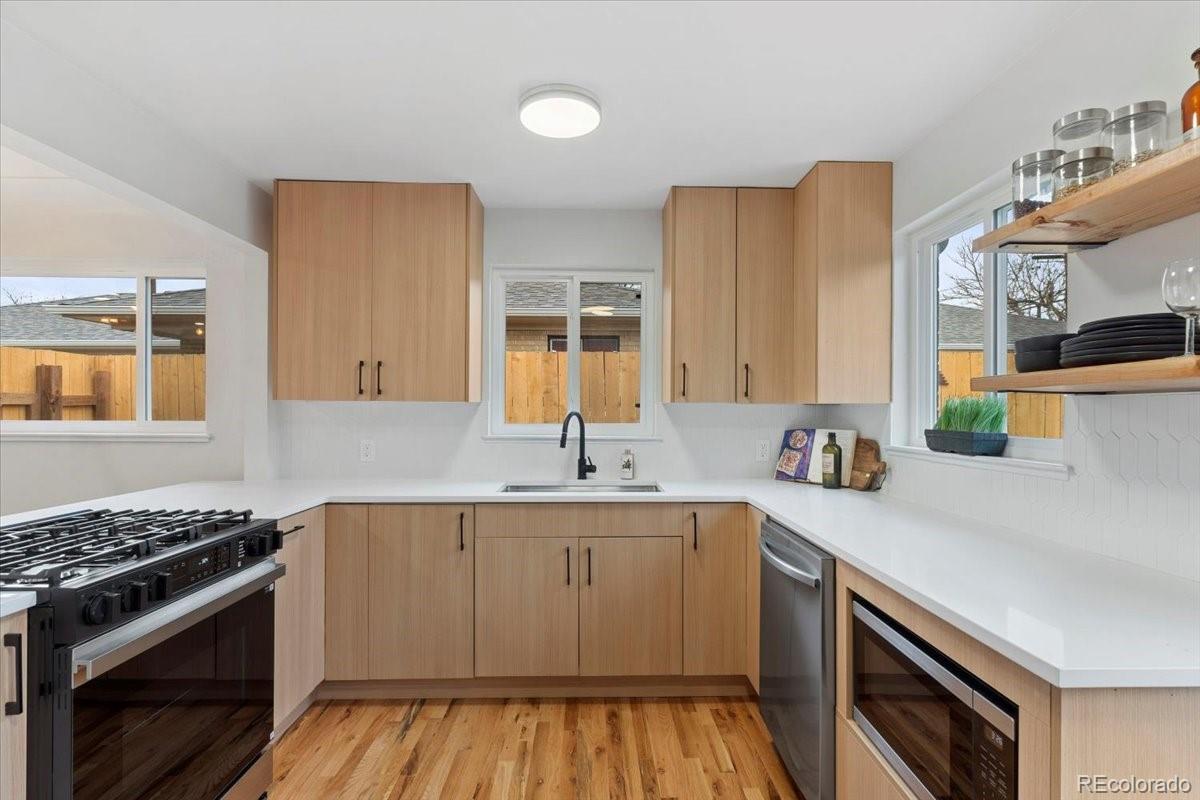 MLS Image #6 for 3379  krameria street,denver, Colorado