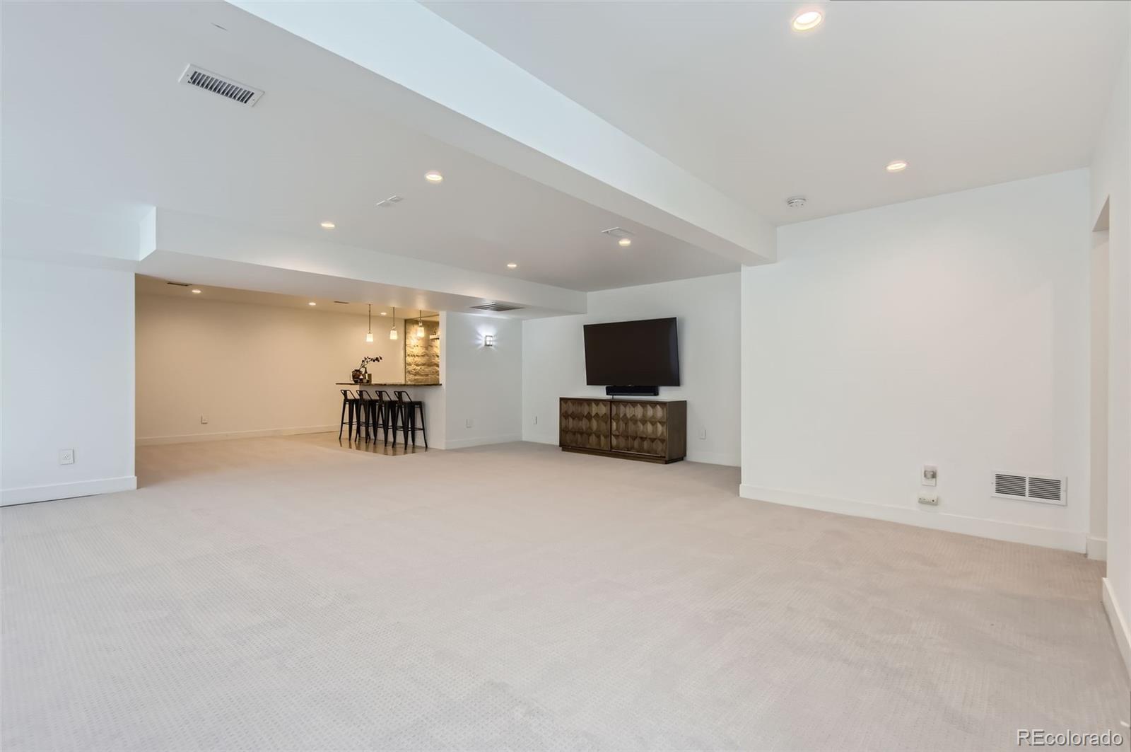 MLS Image #39 for 1585 s fillmore street,denver, Colorado