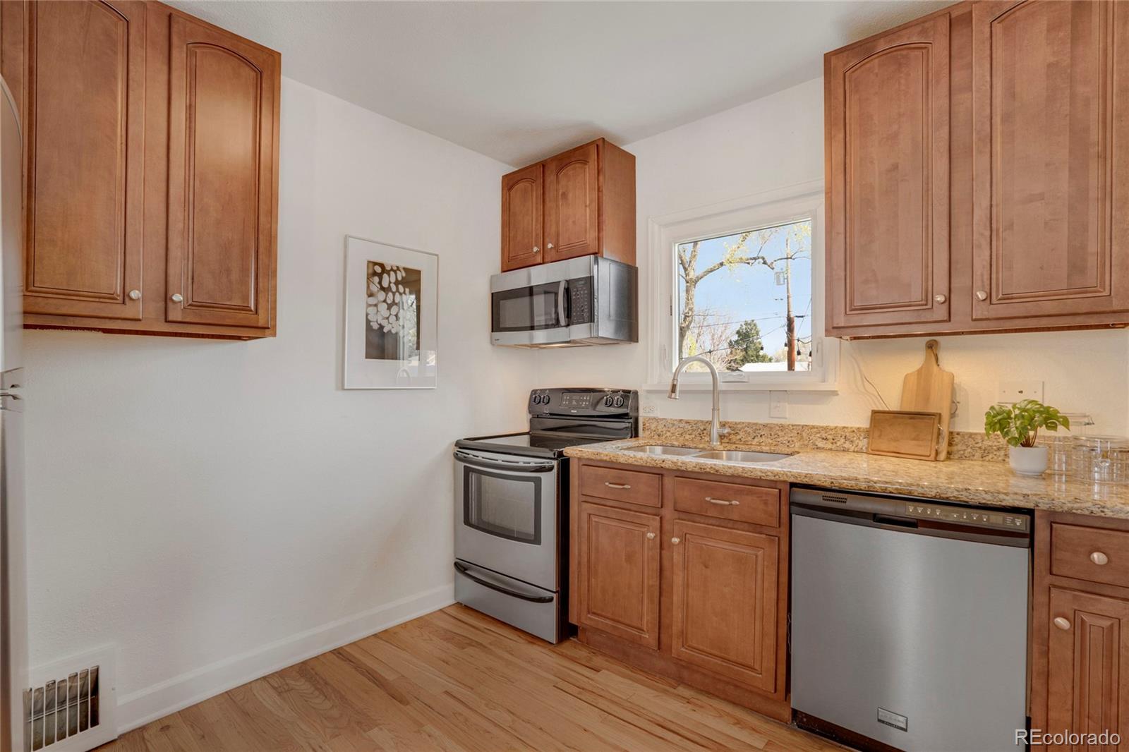 MLS Image #8 for 2590 s williams street,denver, Colorado