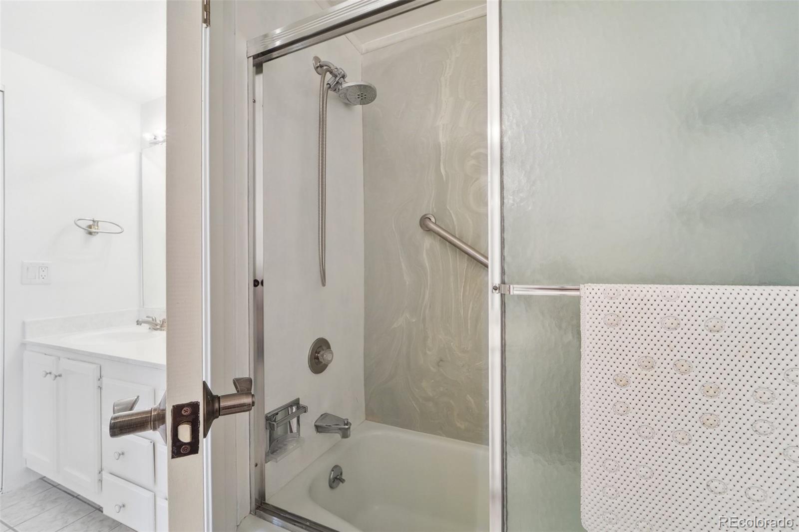 MLS Image #20 for 7865 e mississippi avenue,denver, Colorado