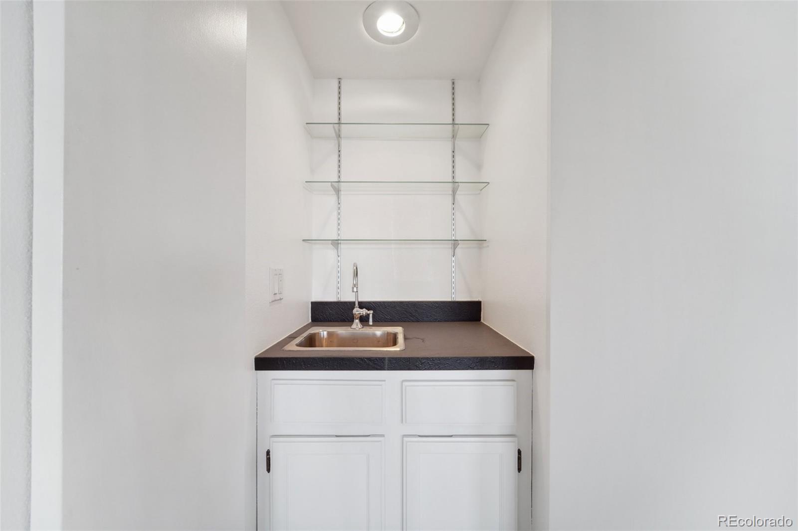 MLS Image #5 for 7865 e mississippi avenue,denver, Colorado