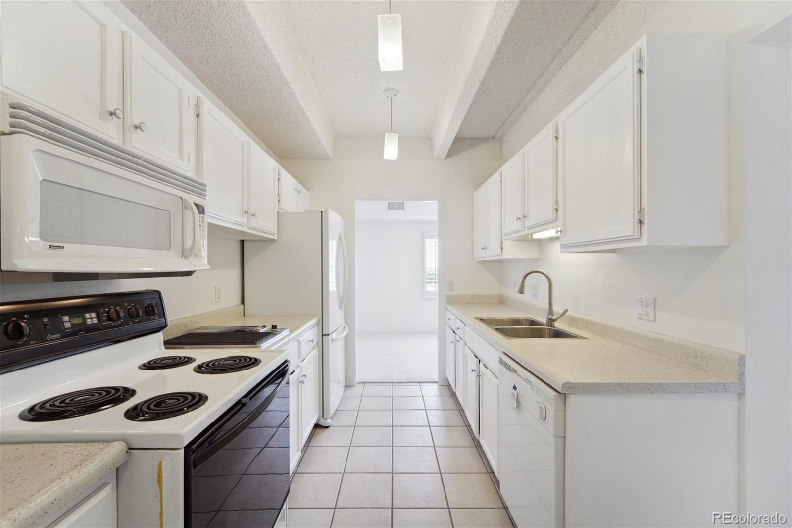MLS Image #9 for 7865 e mississippi avenue,denver, Colorado