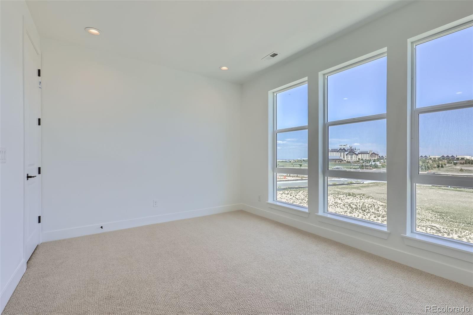 MLS Image #14 for 20588 e 63rd avenue,aurora, Colorado