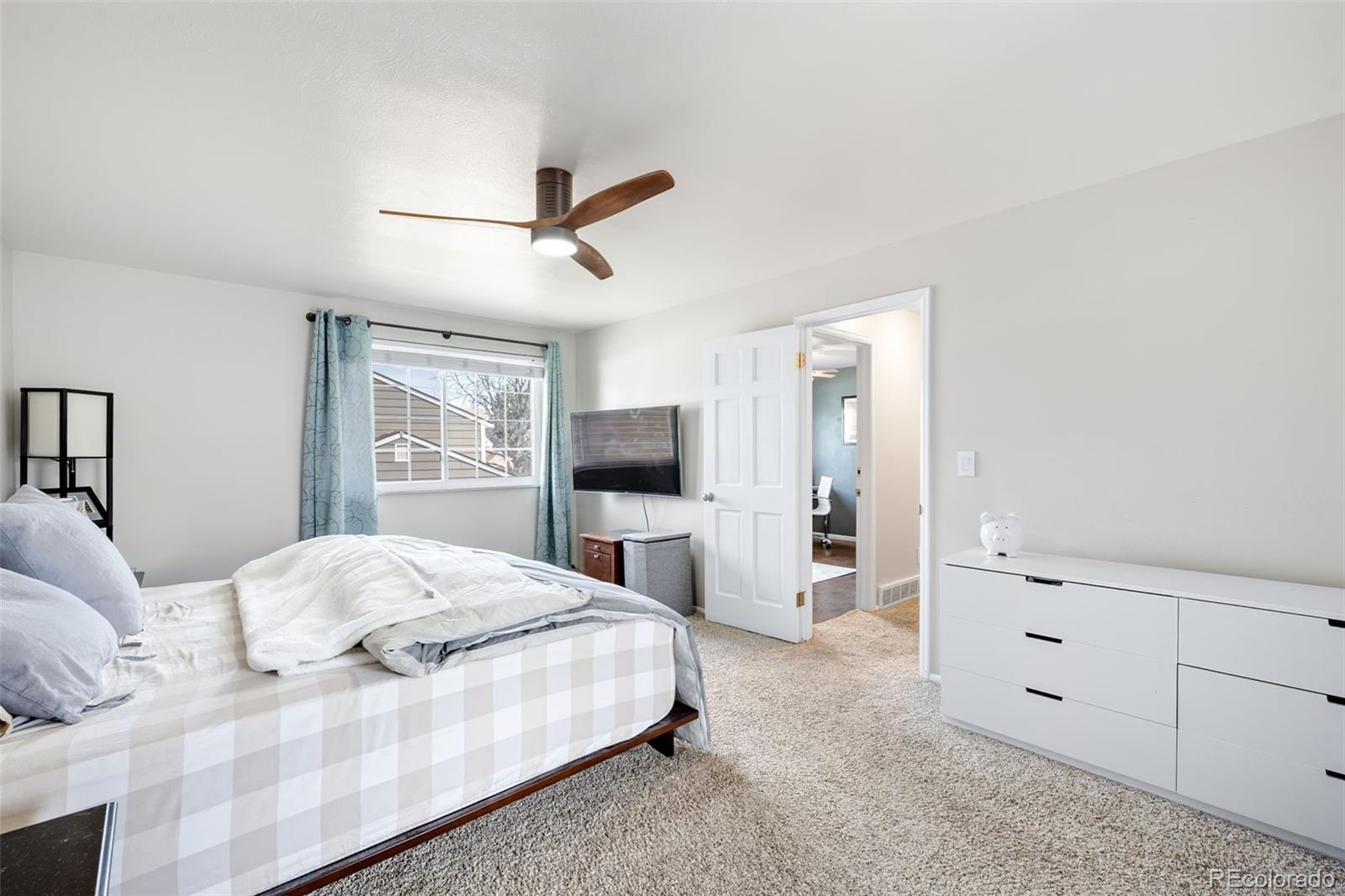 MLS Image #16 for 12945 e colorado avenue,aurora, Colorado