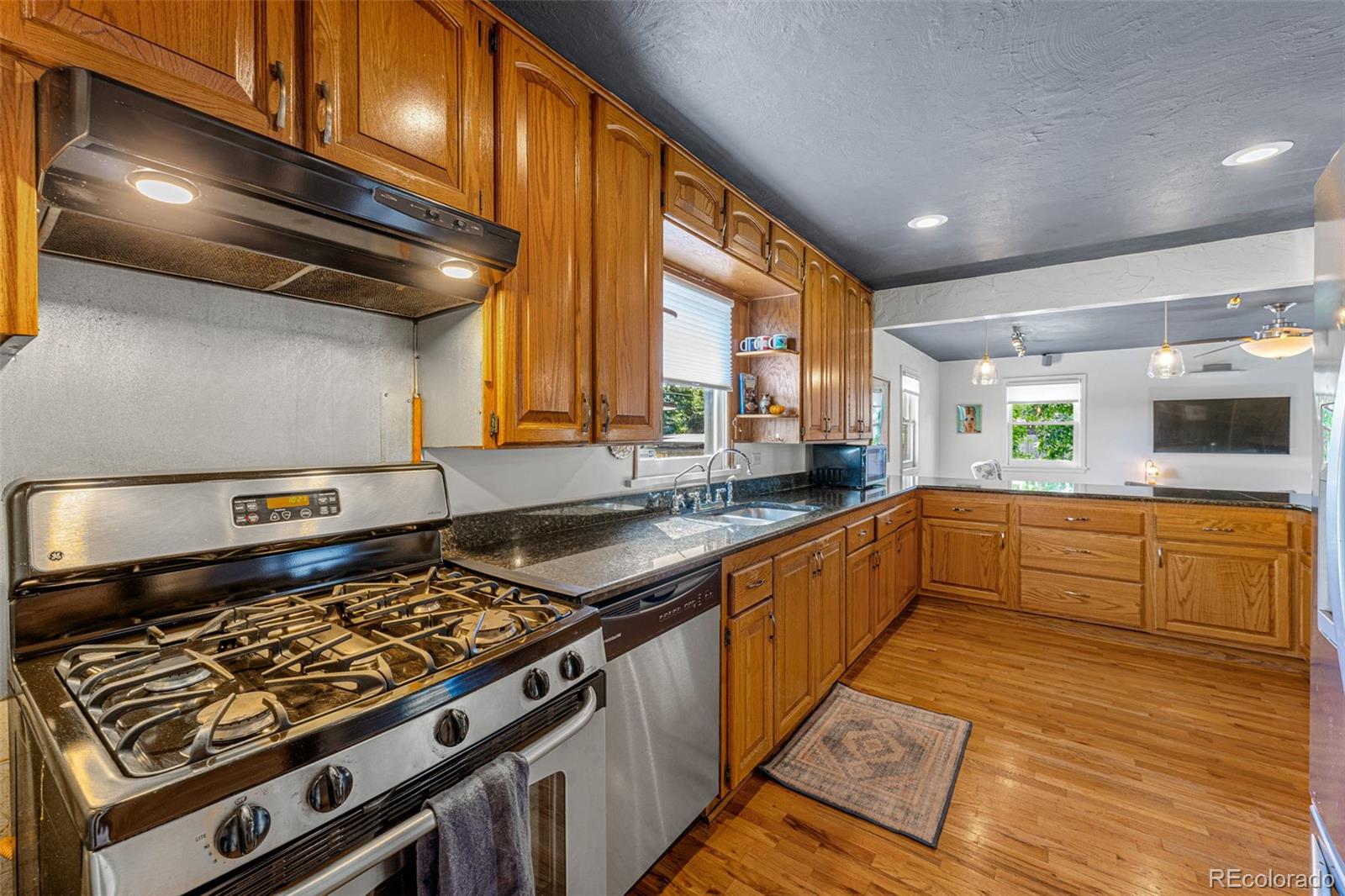 MLS Image #12 for 5601 e colorado avenue,denver, Colorado