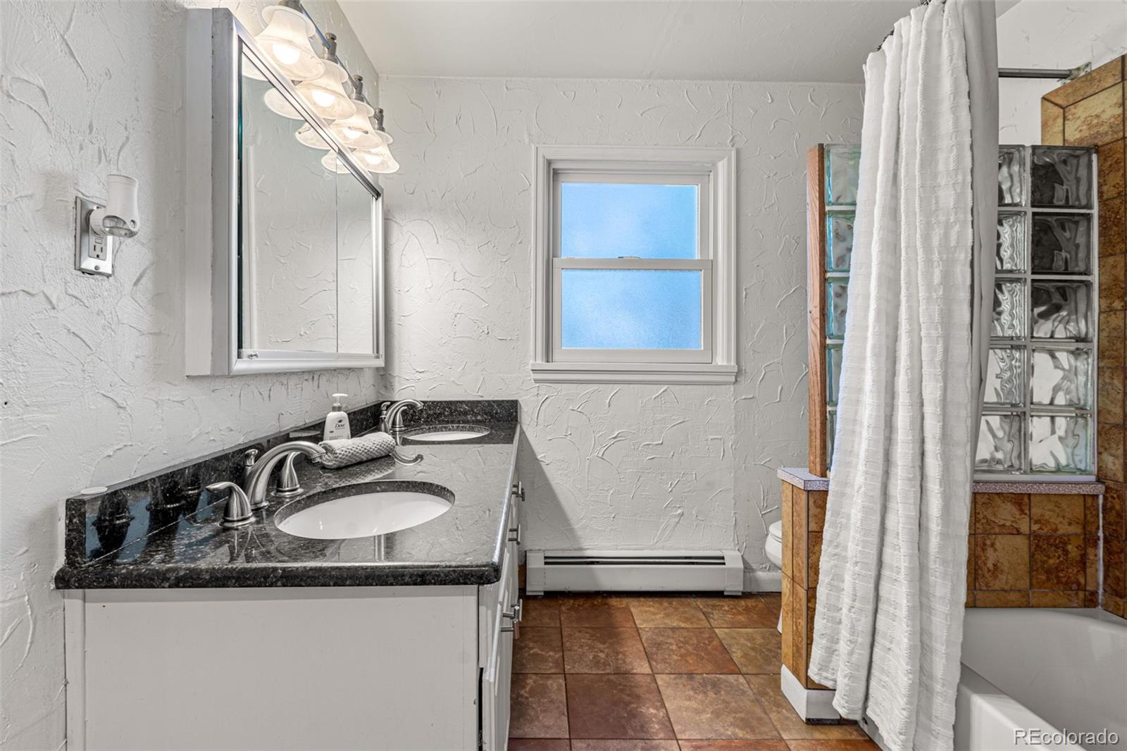 MLS Image #23 for 5601 e colorado avenue,denver, Colorado