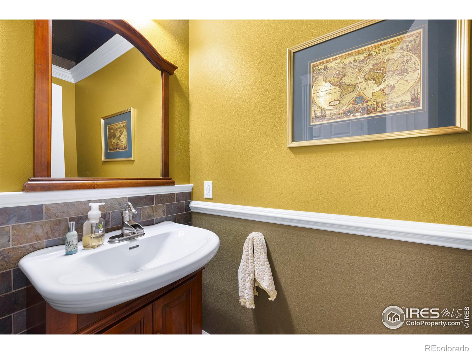 MLS Image #14 for 1722  stove prairie circle,loveland, Colorado