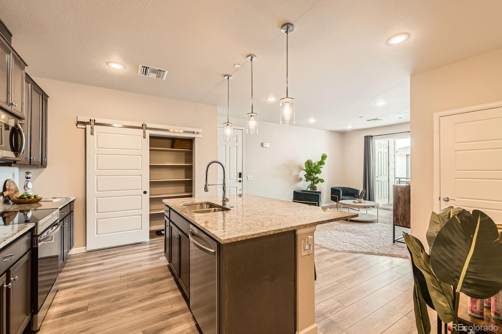 MLS Image #7 for 6153 n ceylon street,denver, Colorado
