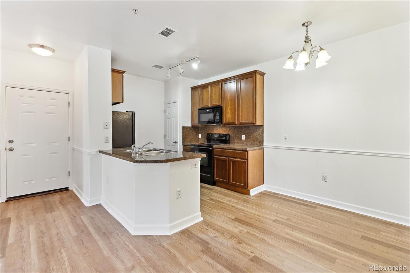 MLS Image #5 for 2705 s danube way,aurora, Colorado