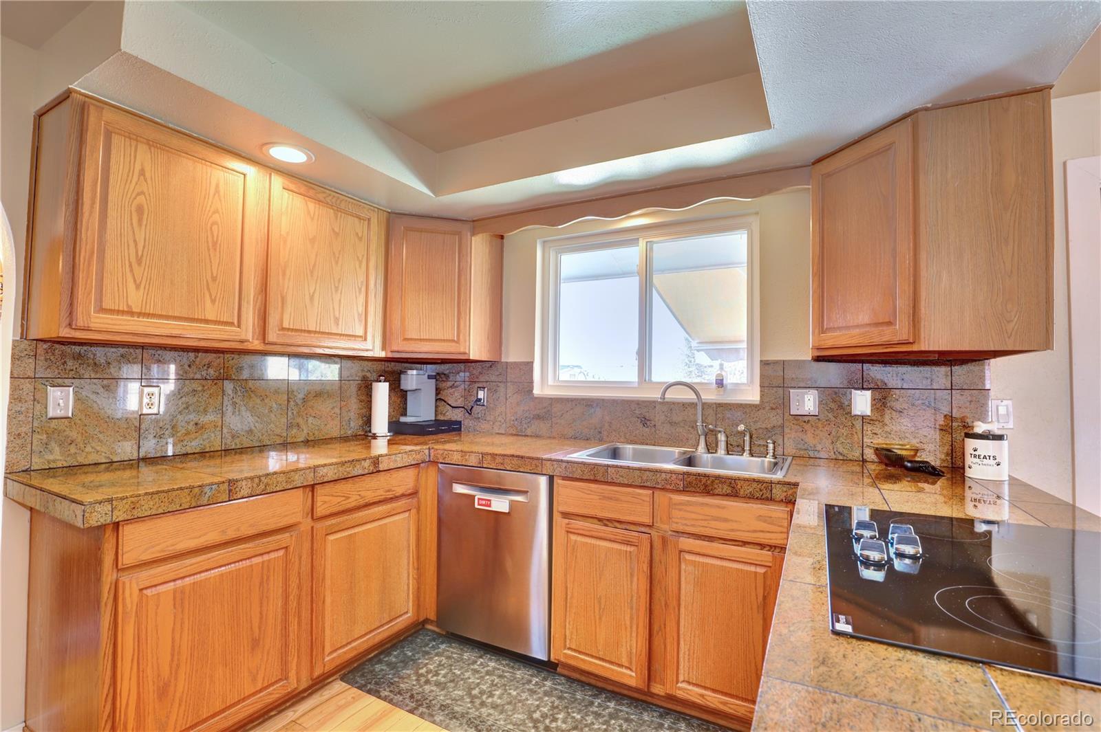 MLS Image #7 for 8561 e grand avenue,denver, Colorado