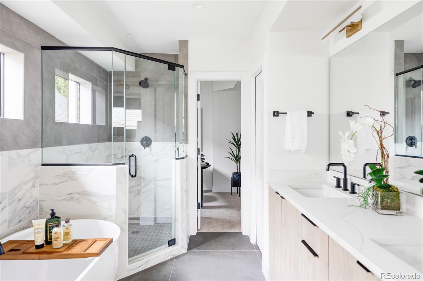MLS Image #14 for 425 s pearl street,denver, Colorado