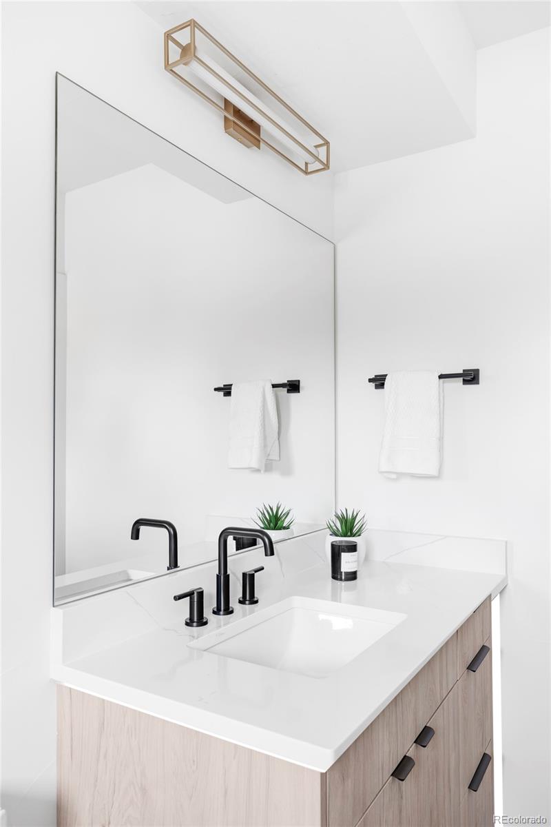 MLS Image #29 for 425 s pearl street,denver, Colorado