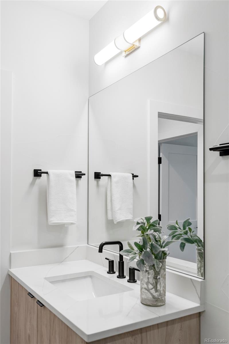 MLS Image #35 for 425 s pearl street,denver, Colorado