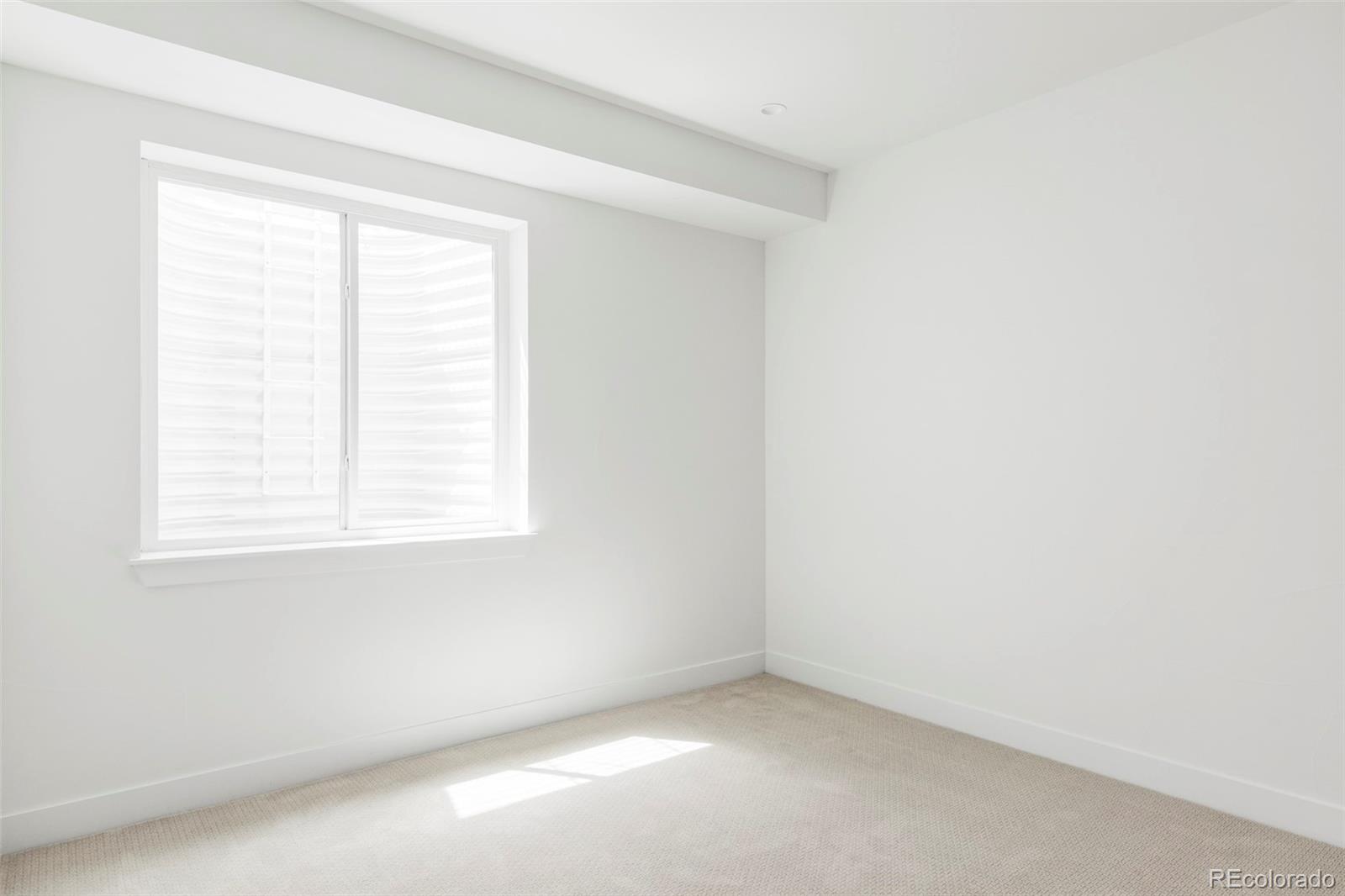 MLS Image #36 for 425 s pearl street,denver, Colorado
