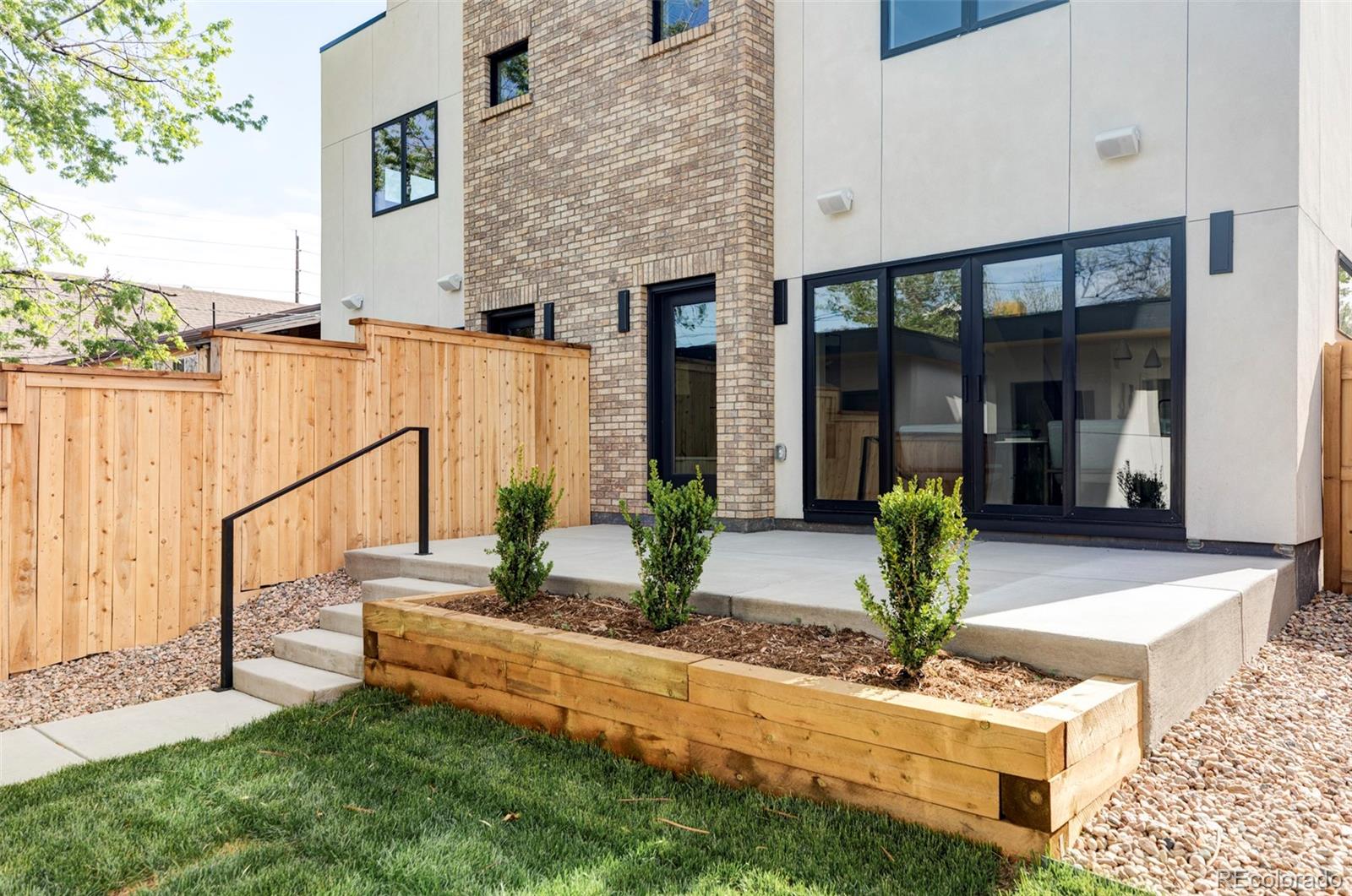 MLS Image #37 for 425 s pearl street,denver, Colorado
