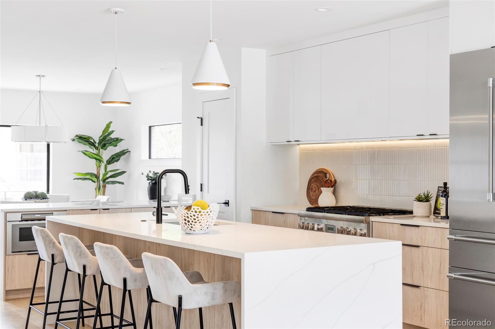 MLS Image #6 for 425 s pearl street,denver, Colorado