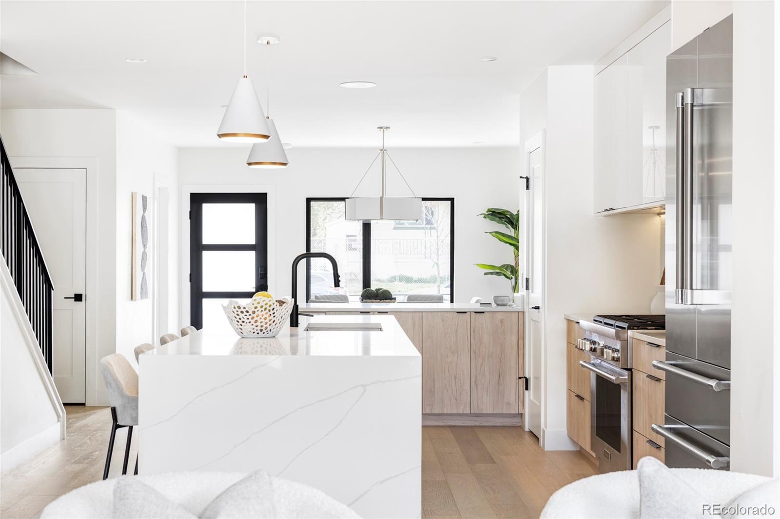MLS Image #8 for 425 s pearl street,denver, Colorado