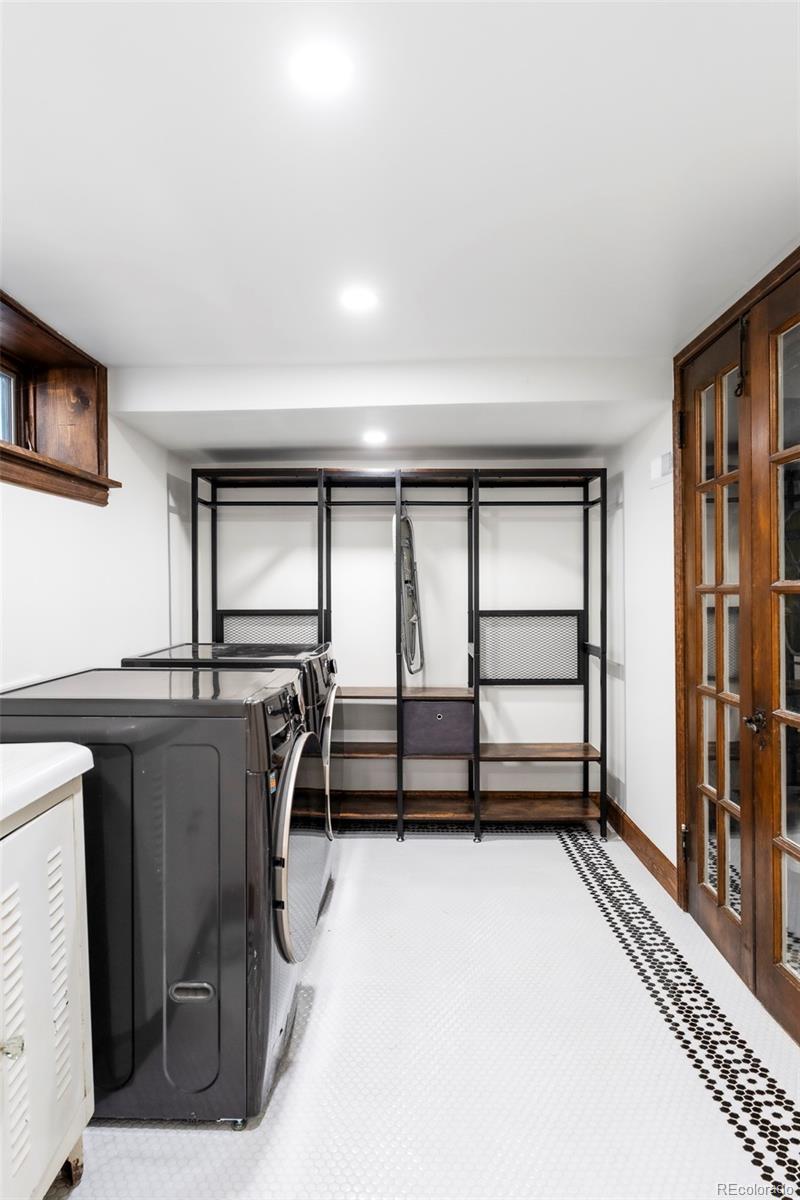 MLS Image #34 for 2235 s fillmore street,denver, Colorado