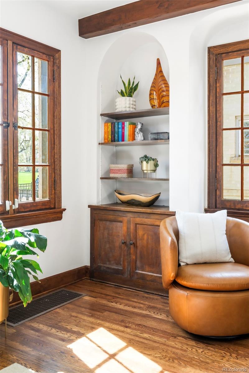 MLS Image #5 for 2235 s fillmore street,denver, Colorado