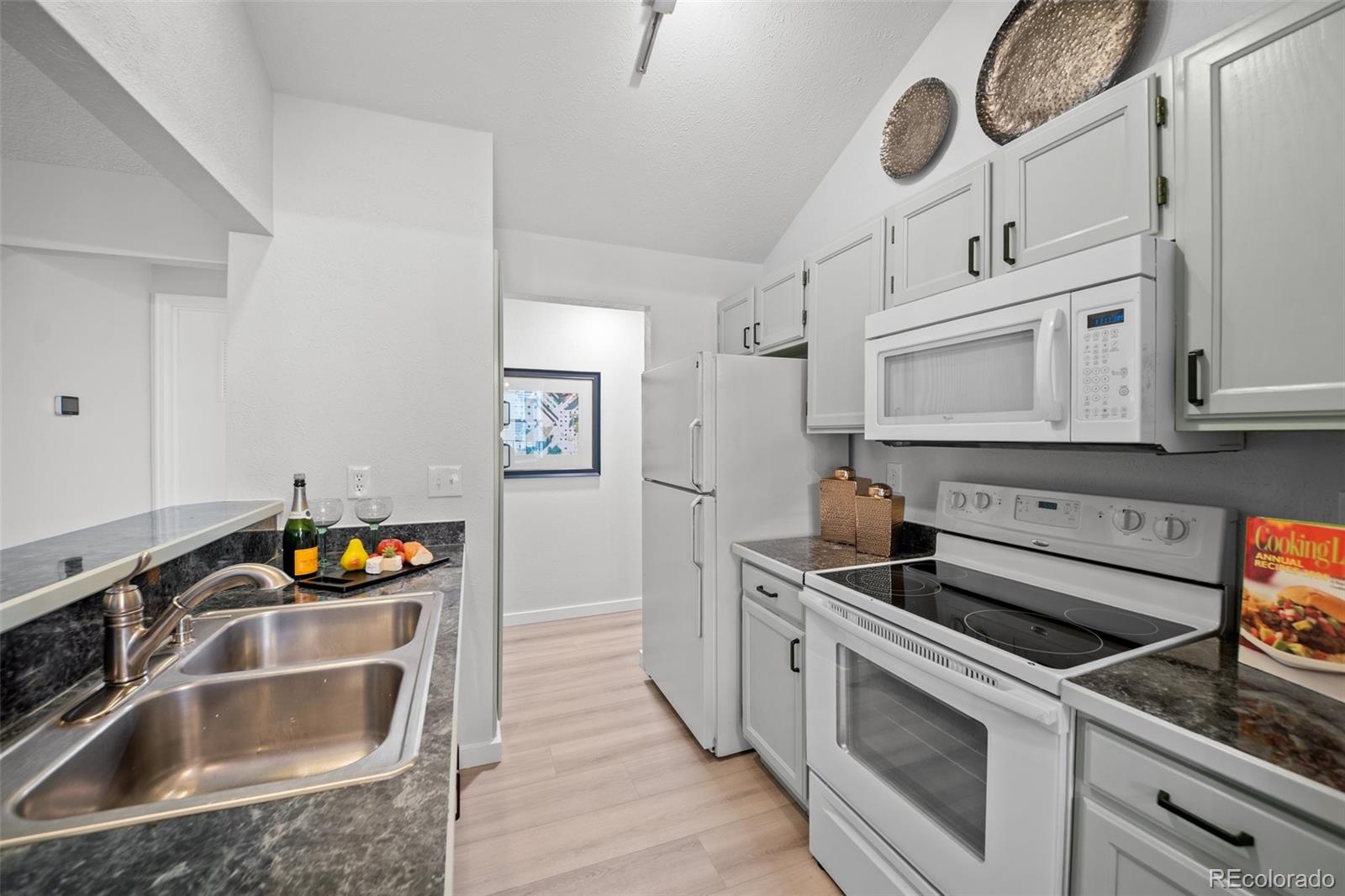 MLS Image #10 for 6755 s field street,littleton, Colorado