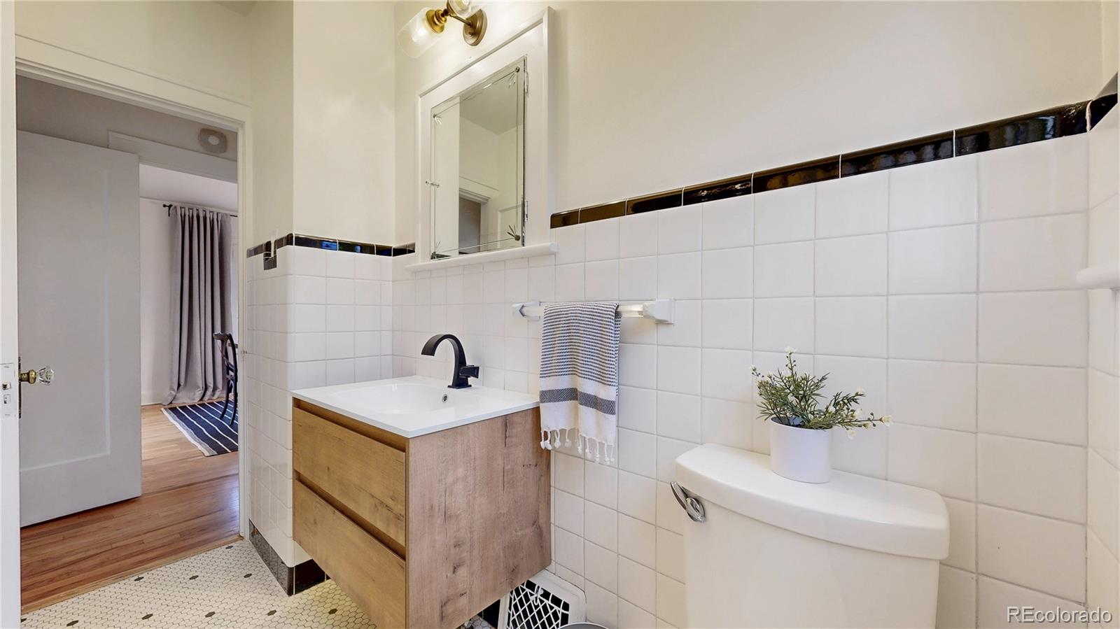 MLS Image #30 for 1582  fairfax street,denver, Colorado
