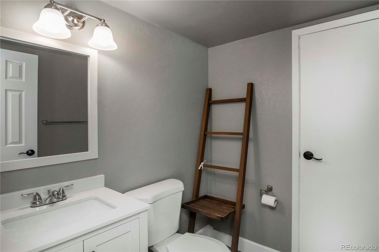 MLS Image #9 for 9605 e kansas circle,denver, Colorado