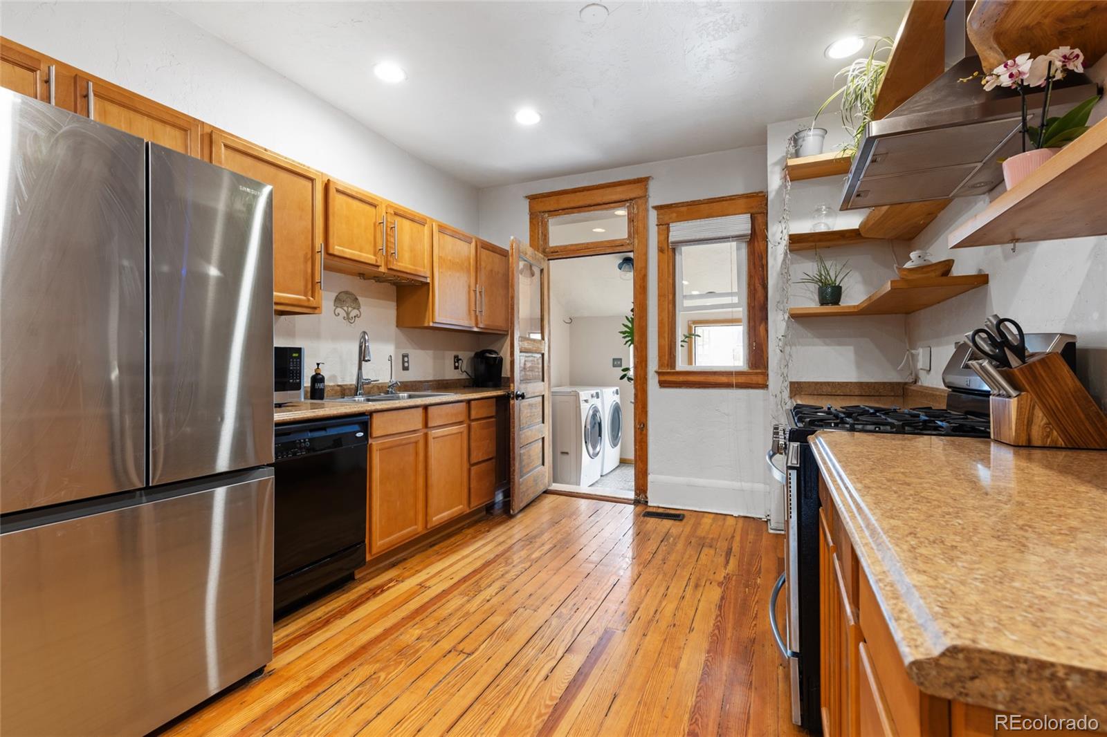 MLS Image #18 for 3034 n high street,denver, Colorado