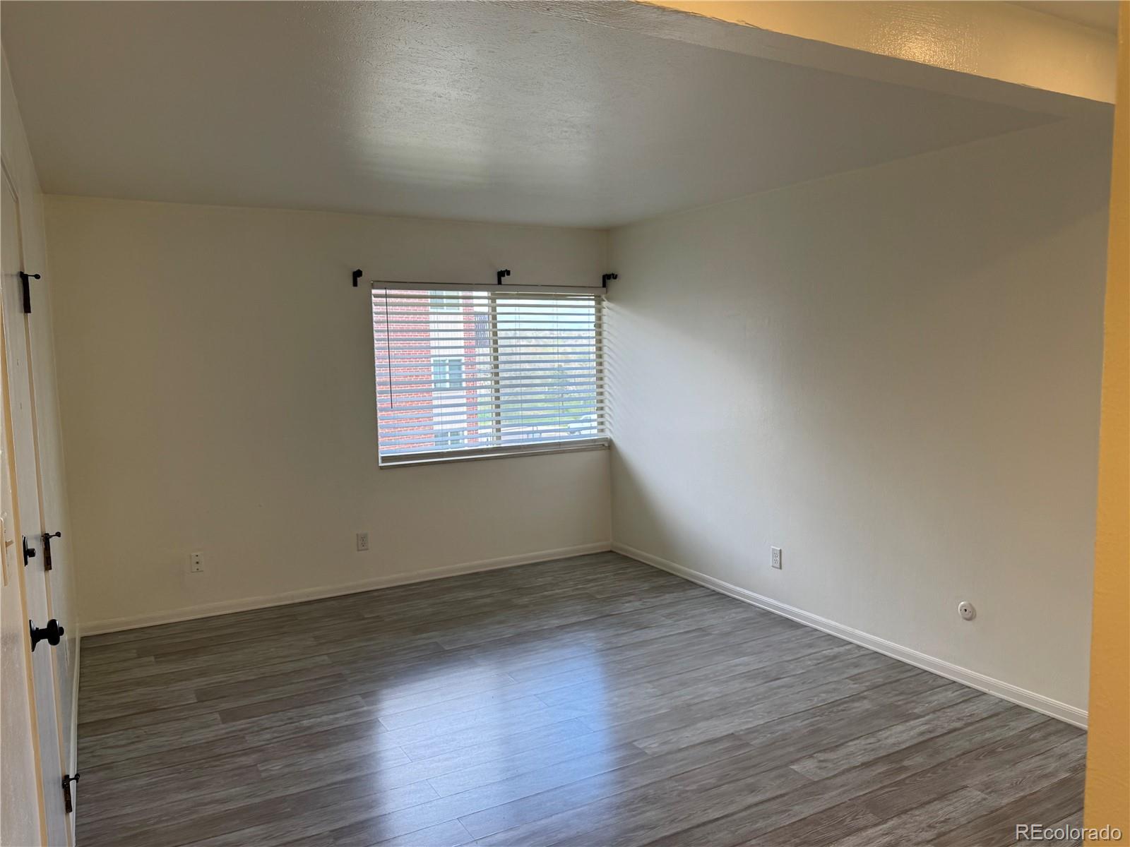 MLS Image #14 for 3613 s sheridan boulevard,denver, Colorado