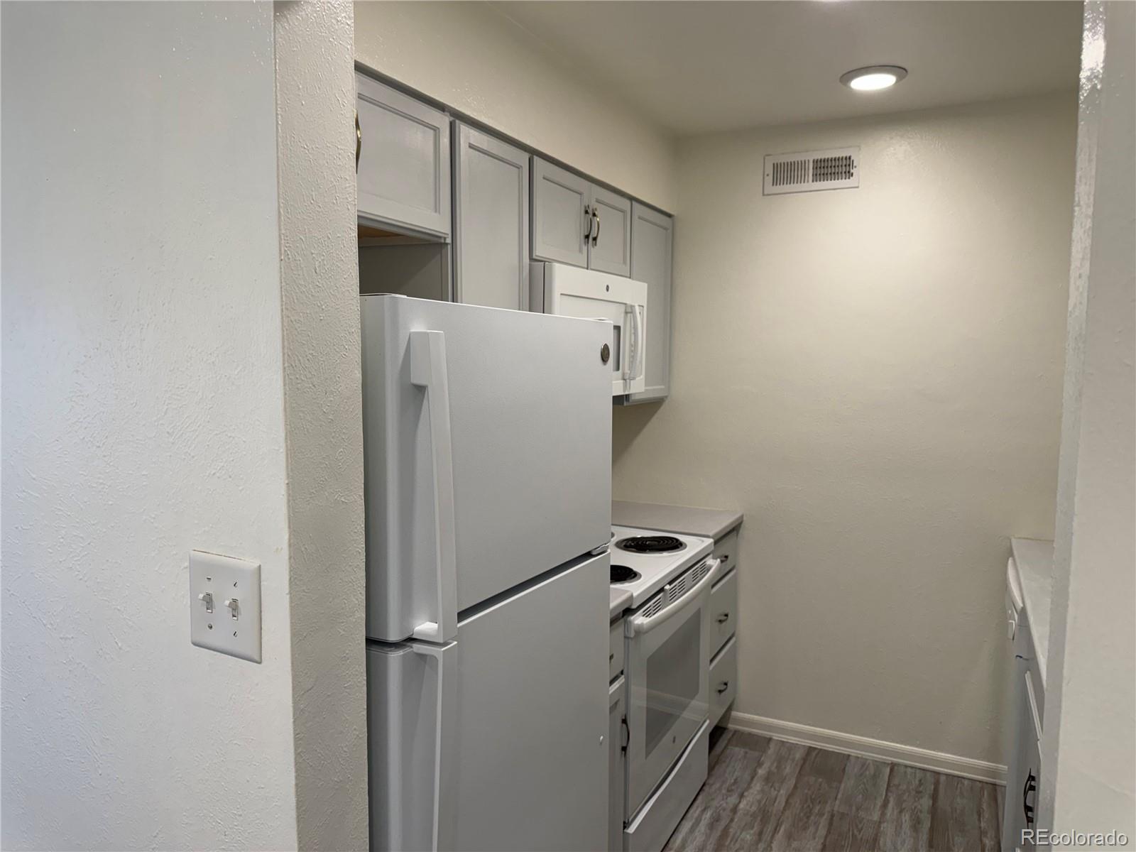 MLS Image #8 for 3613 s sheridan boulevard,denver, Colorado