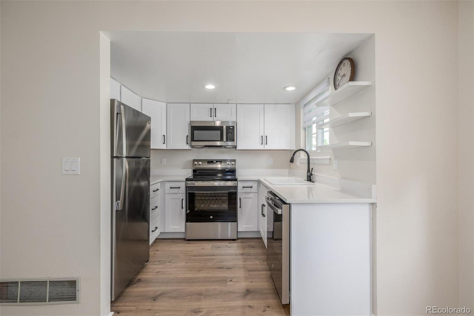 MLS Image #9 for 3912 s richfield way,aurora, Colorado