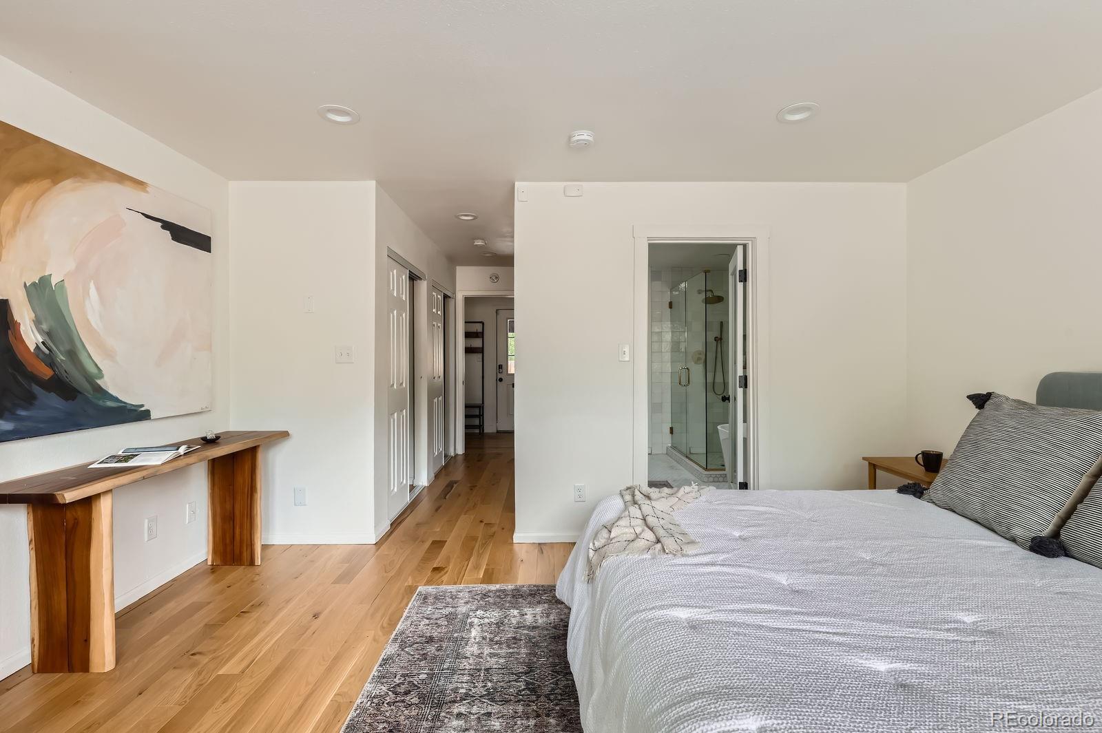 MLS Image #11 for 900  locust street,denver, Colorado