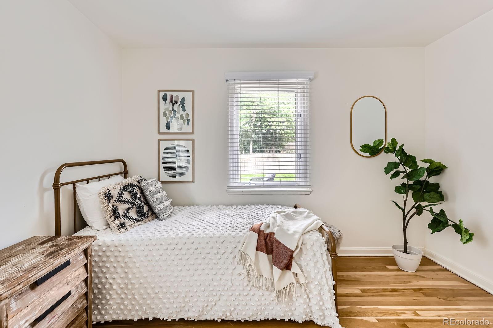 MLS Image #16 for 900  locust street,denver, Colorado