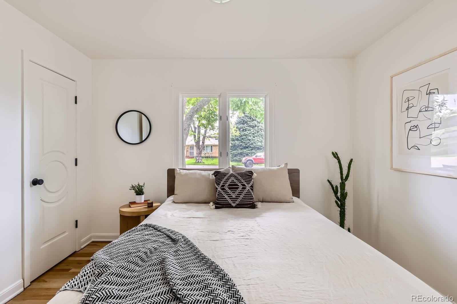 MLS Image #18 for 900  locust street,denver, Colorado