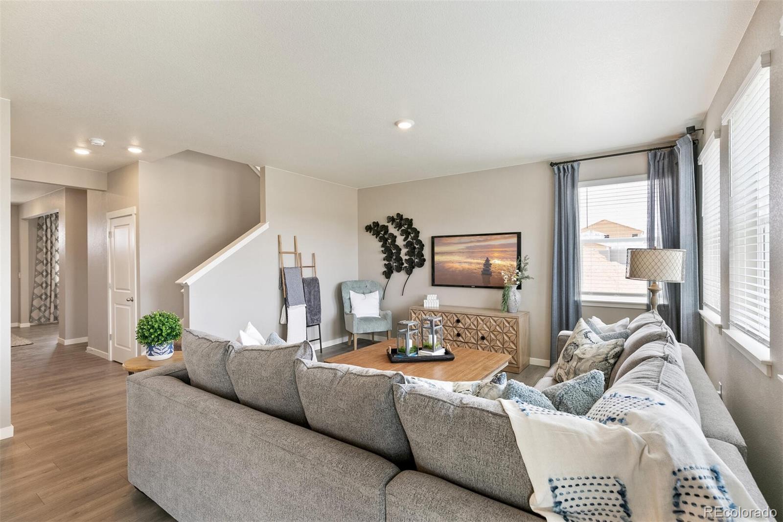 MLS Image #3 for 6015  holstein drive,windsor, Colorado