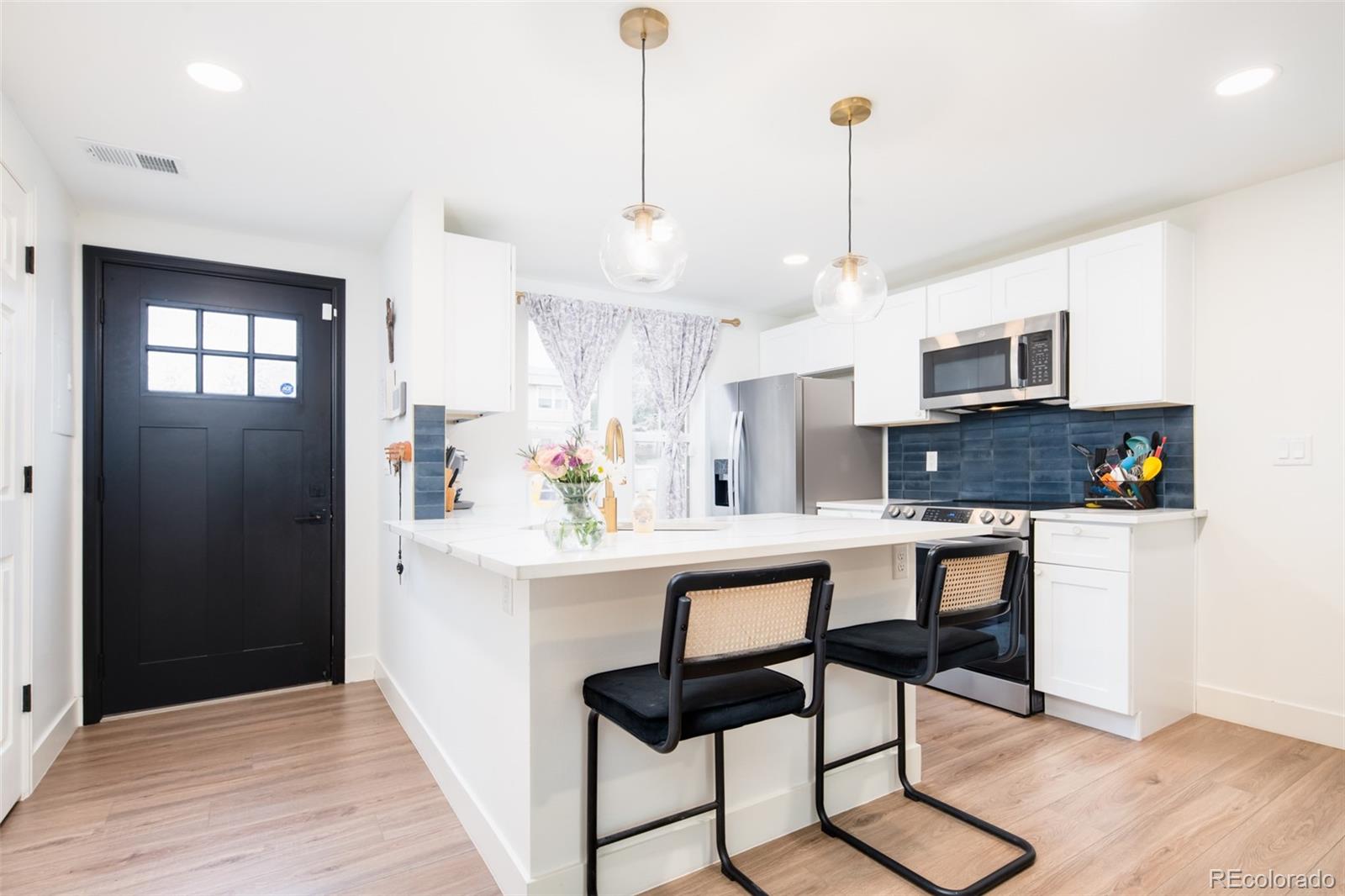 MLS Image #0 for 1543 s ouray circle b,aurora, Colorado