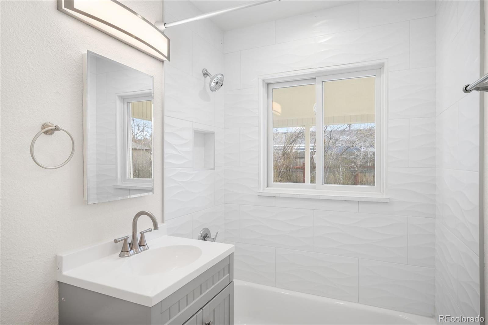 MLS Image #13 for 5272 e dartmouth avenue,denver, Colorado
