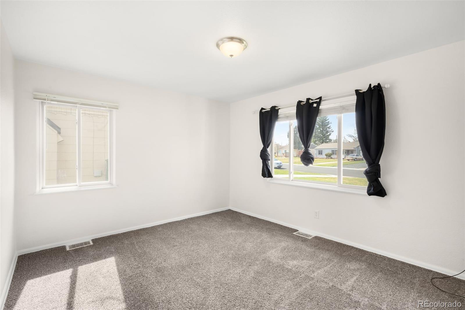 MLS Image #14 for 5272 e dartmouth avenue,denver, Colorado
