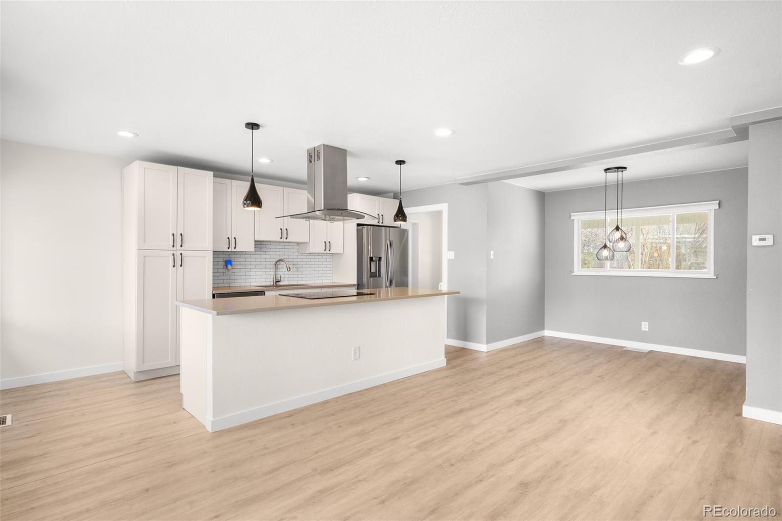 MLS Image #4 for 5272 e dartmouth avenue,denver, Colorado