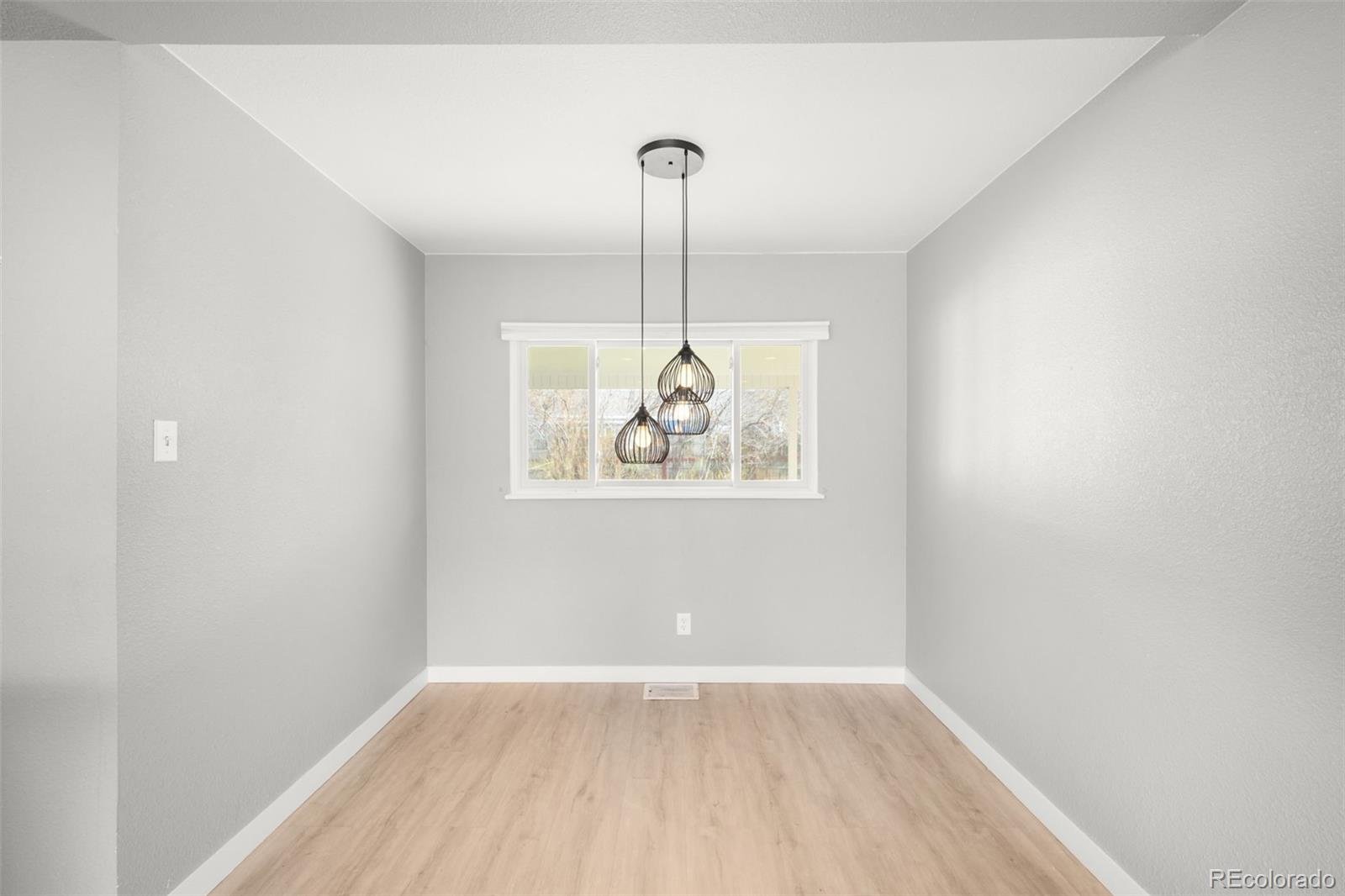 MLS Image #7 for 5272 e dartmouth avenue,denver, Colorado