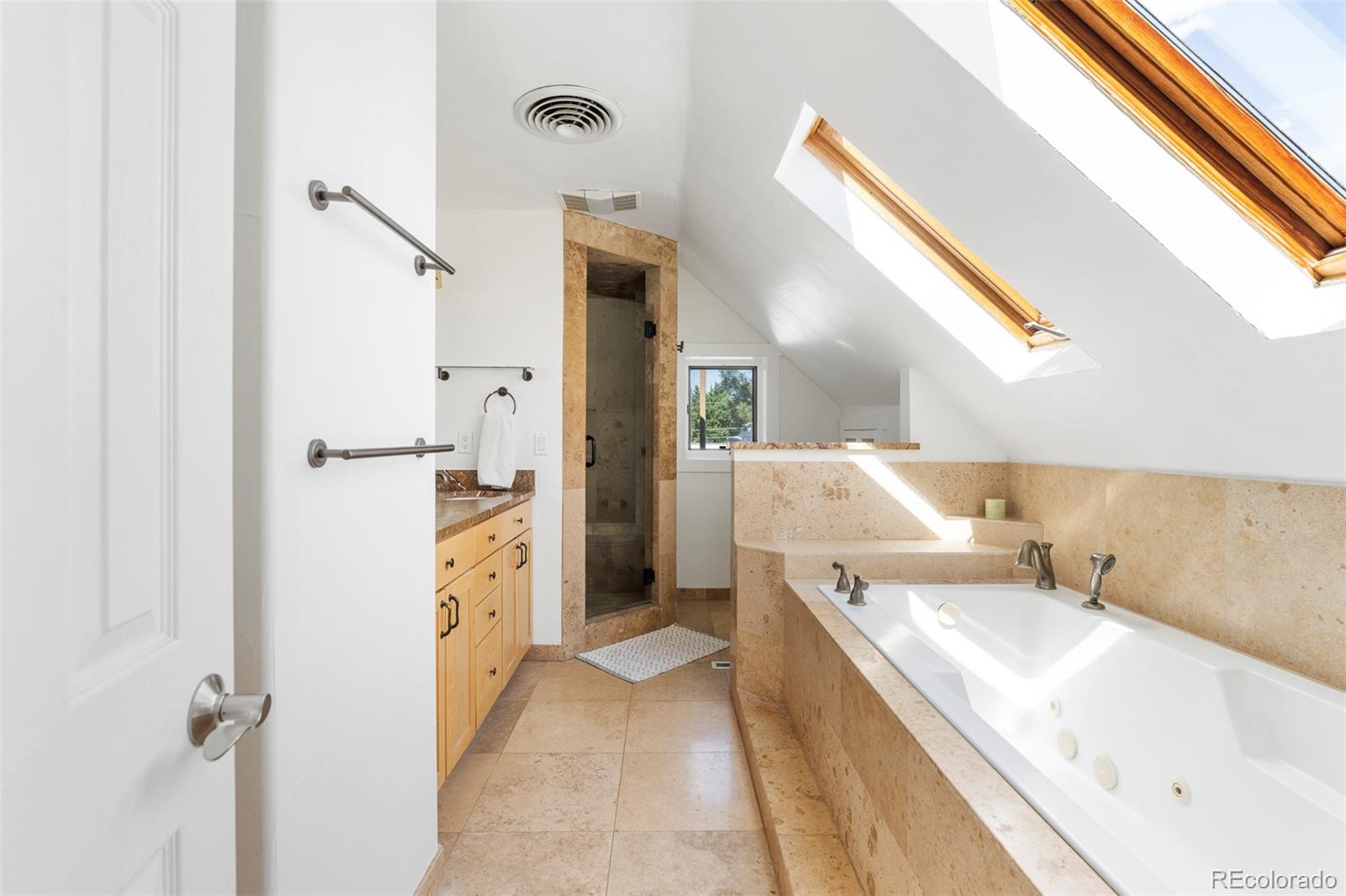 MLS Image #22 for 623 s logan street,denver, Colorado