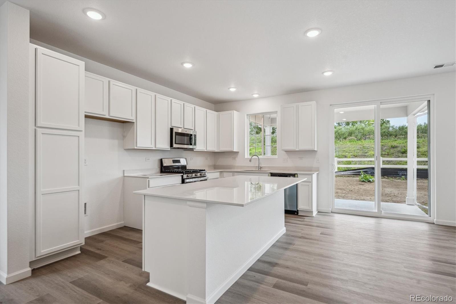 MLS Image #4 for 4246  graywood drive,johnstown, Colorado