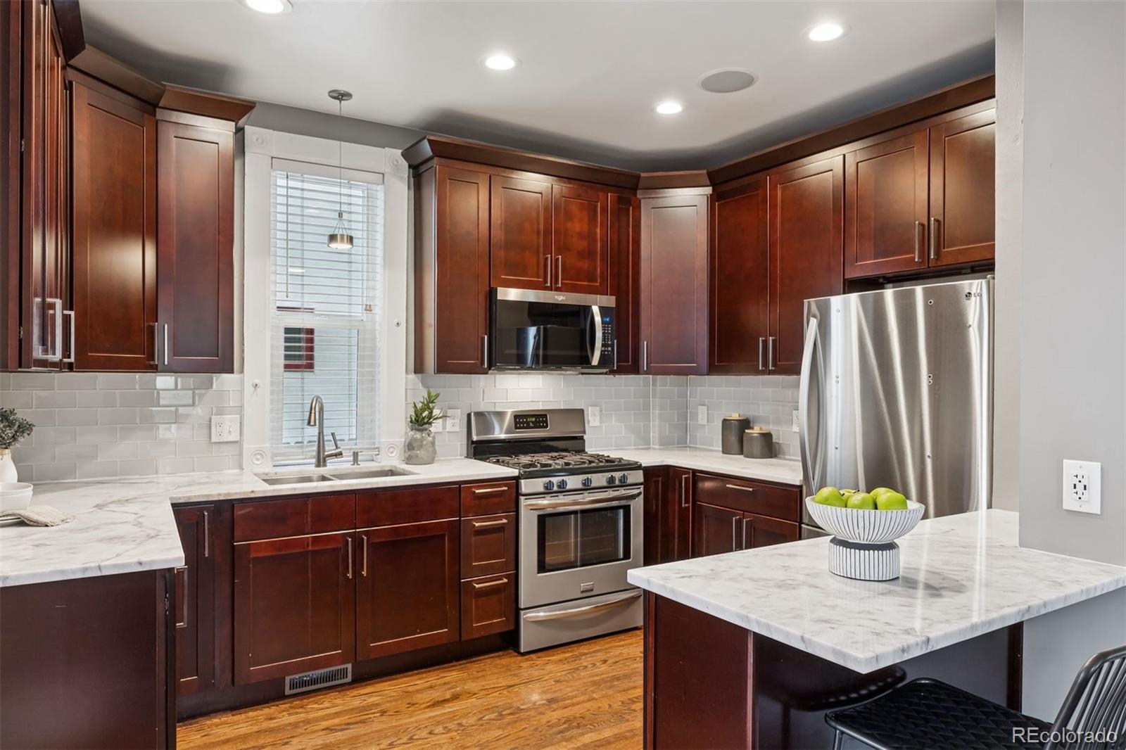 MLS Image #14 for 321 s emerson street,denver, Colorado