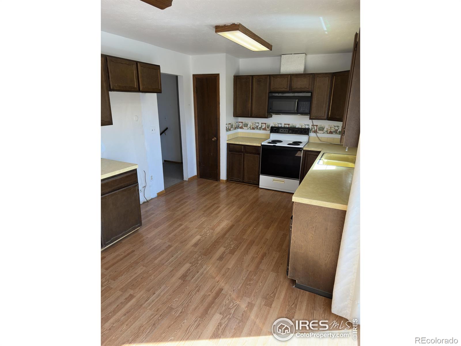 MLS Image #16 for 937  glenview drive,berthoud, Colorado