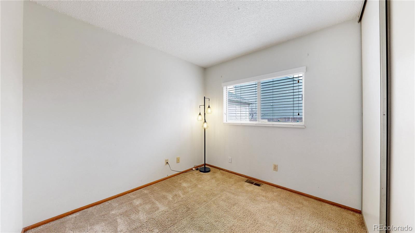 MLS Image #14 for 20719 e 43rd avenue,denver, Colorado