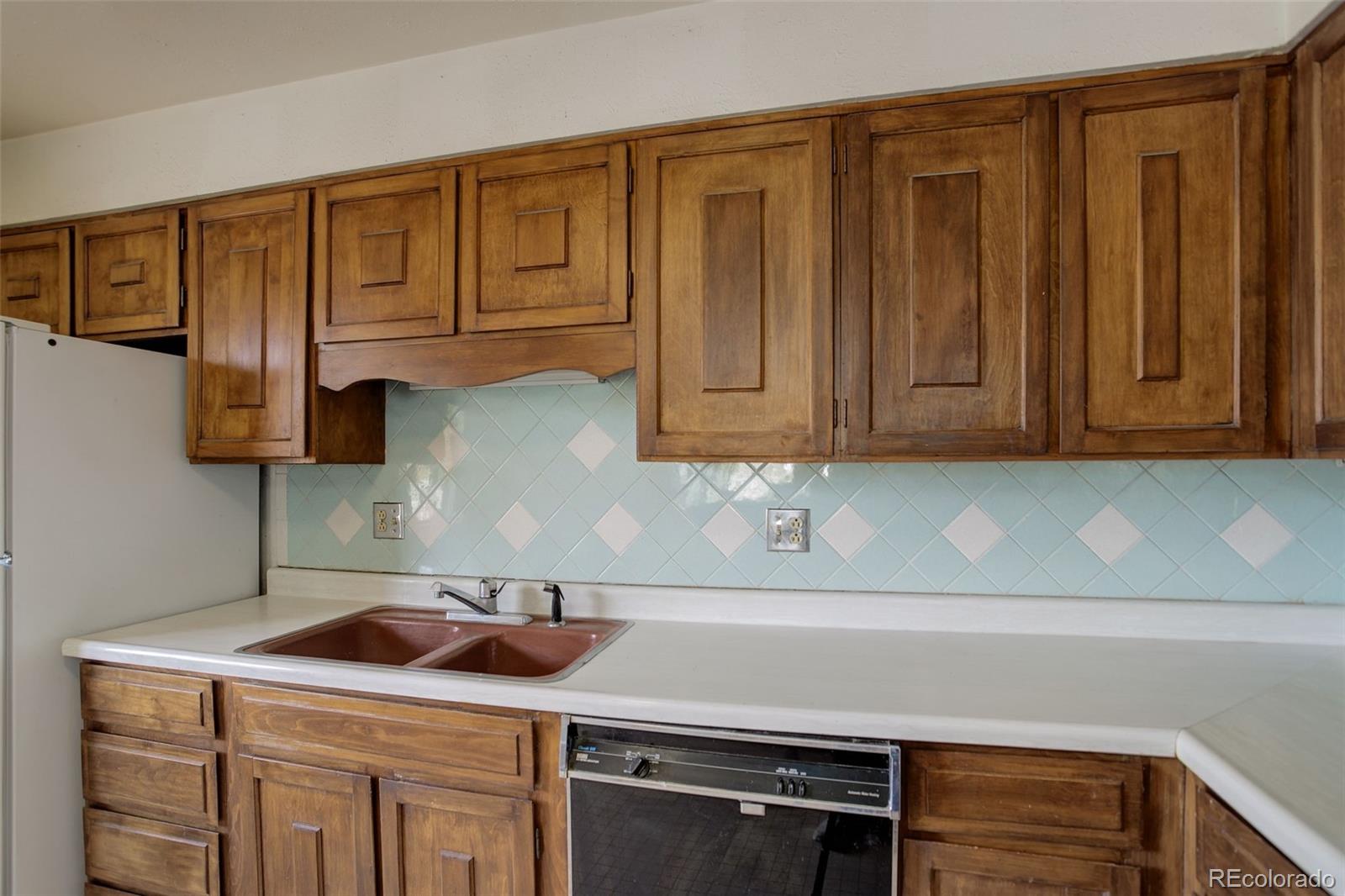 MLS Image #10 for 1720 s balsam street,lakewood, Colorado