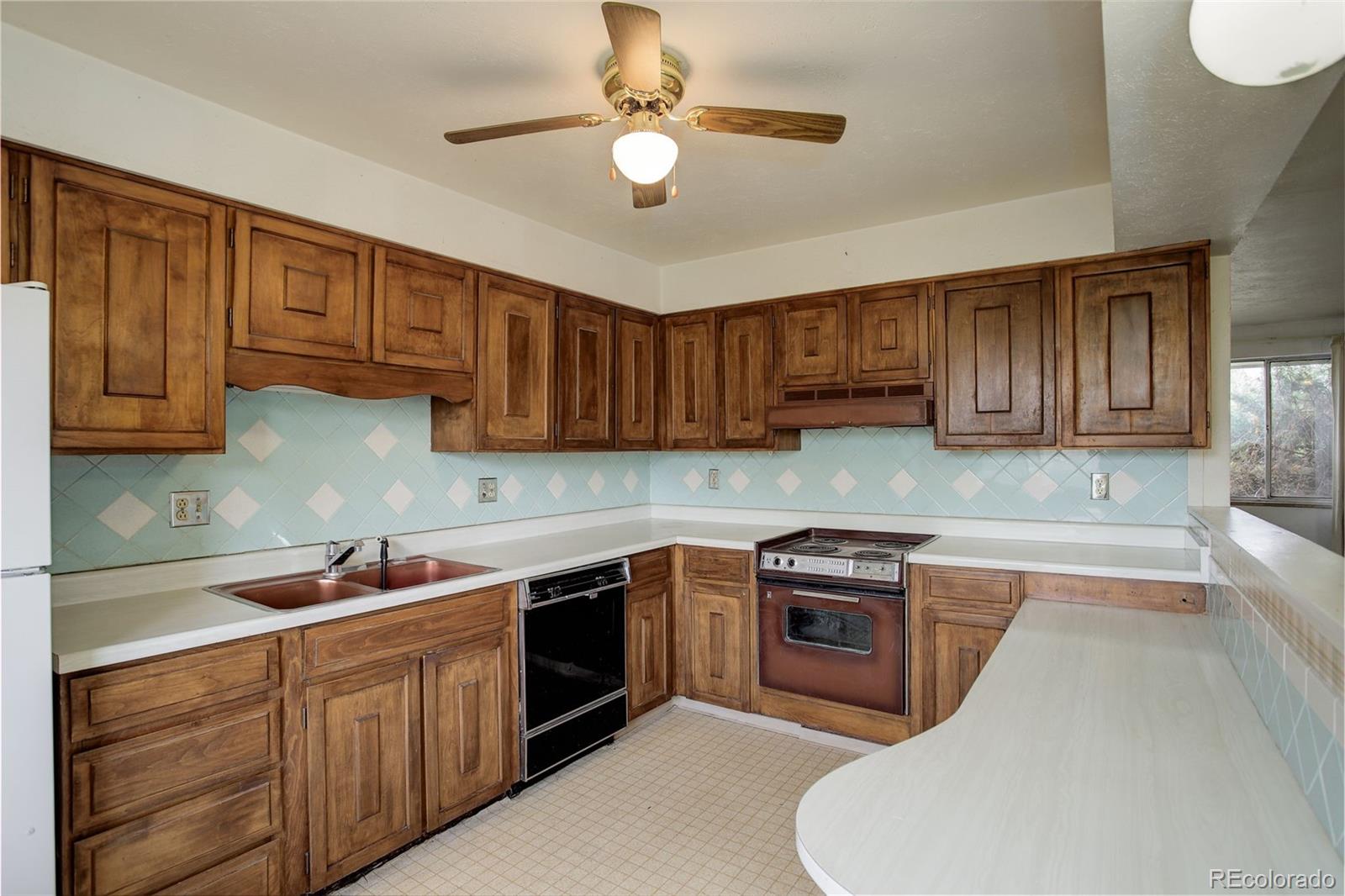 MLS Image #8 for 1720 s balsam street,lakewood, Colorado