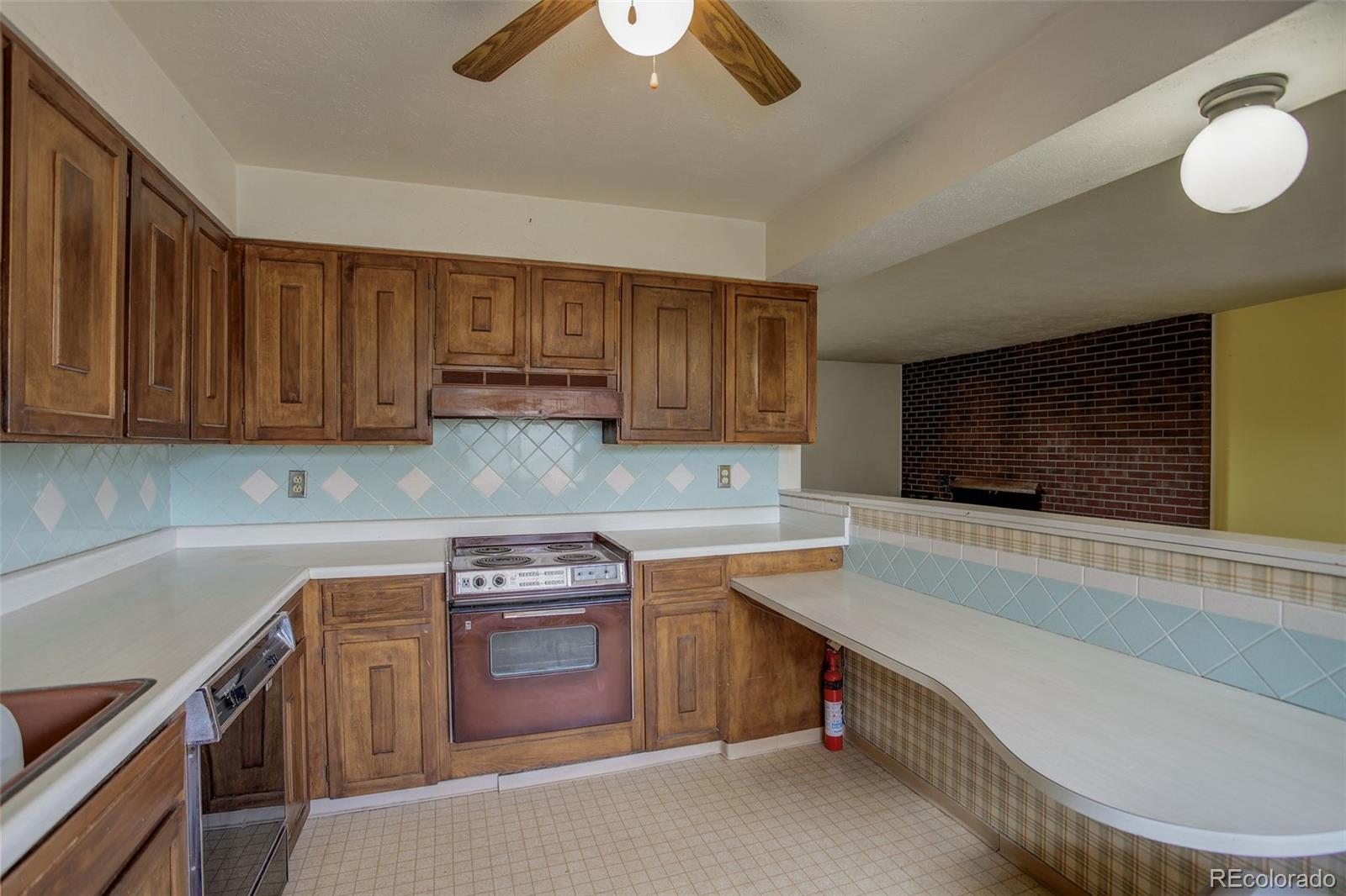 MLS Image #9 for 1720 s balsam street,lakewood, Colorado