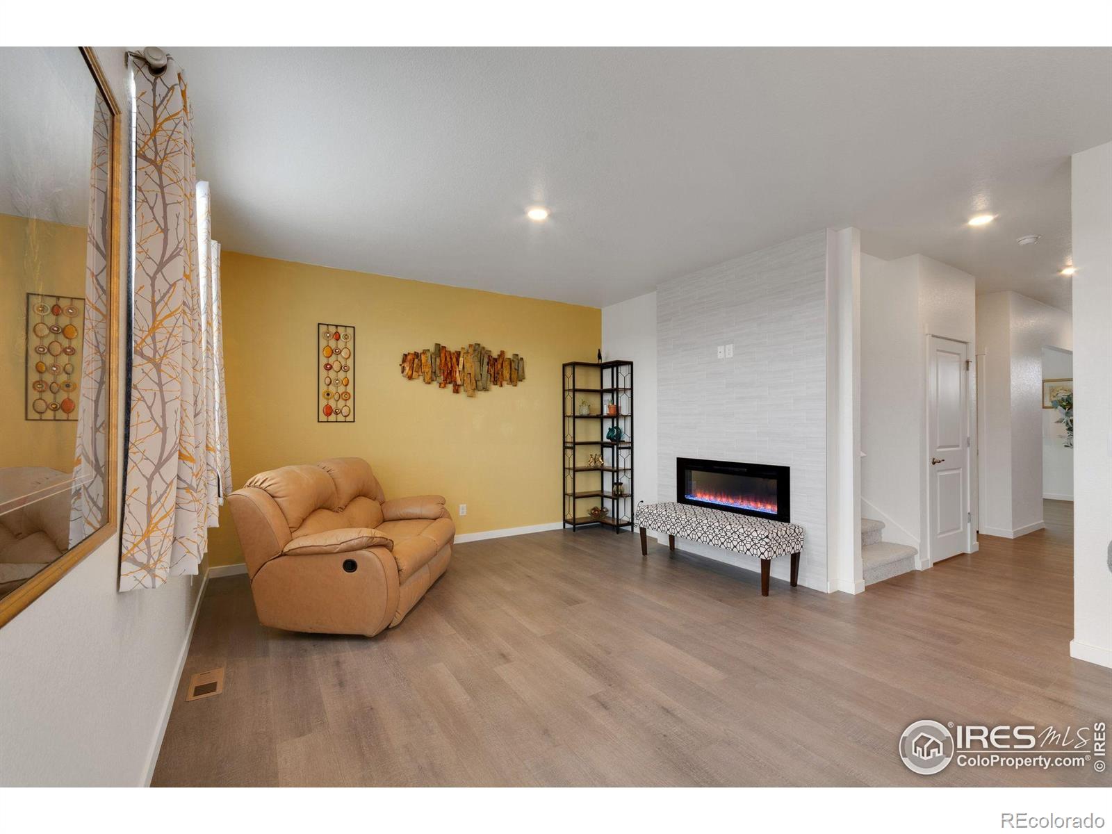 MLS Image #4 for 1800  vantage parkway,berthoud, Colorado