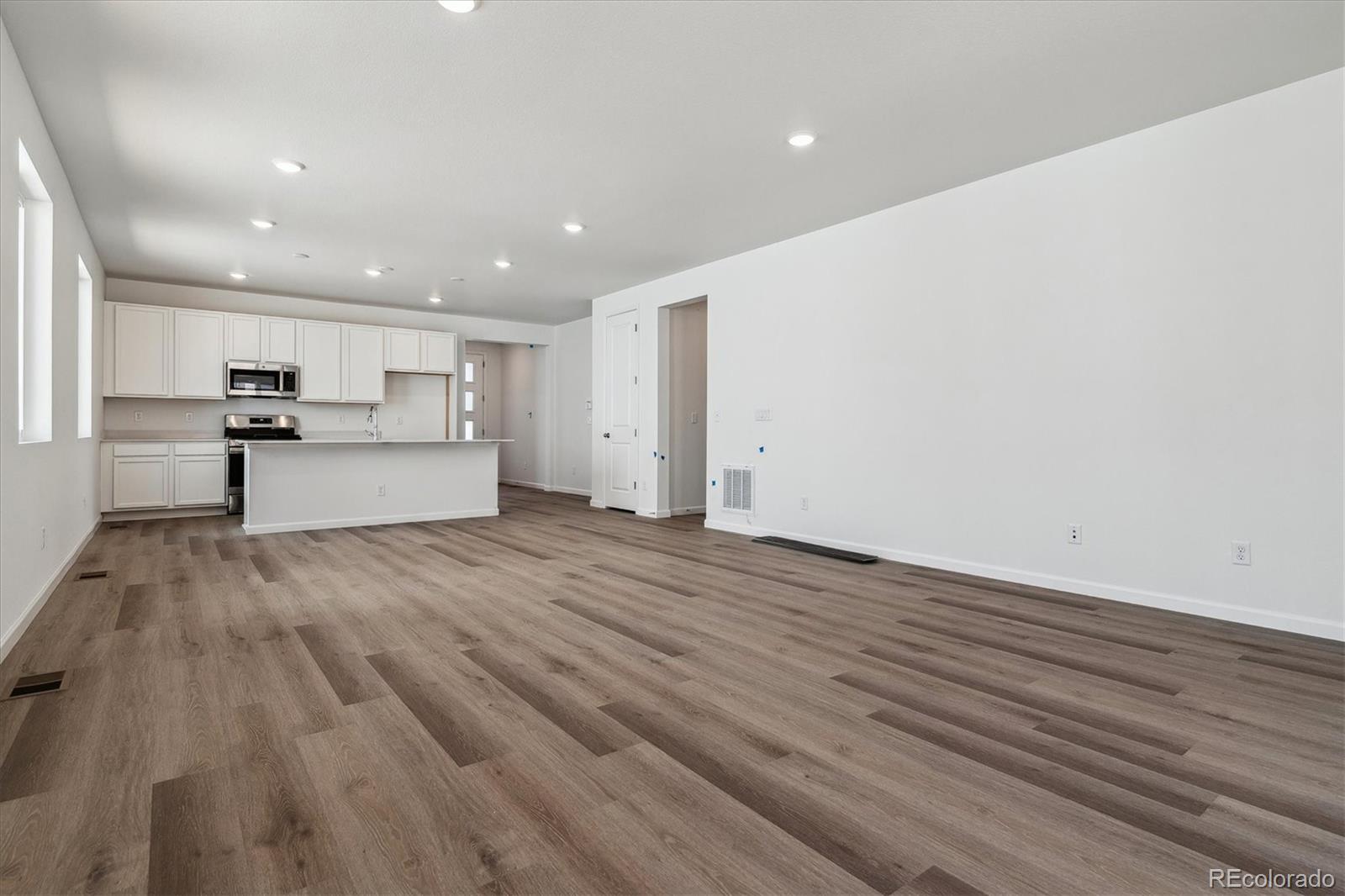 MLS Image #11 for 8241  rockvale drive,littleton, Colorado