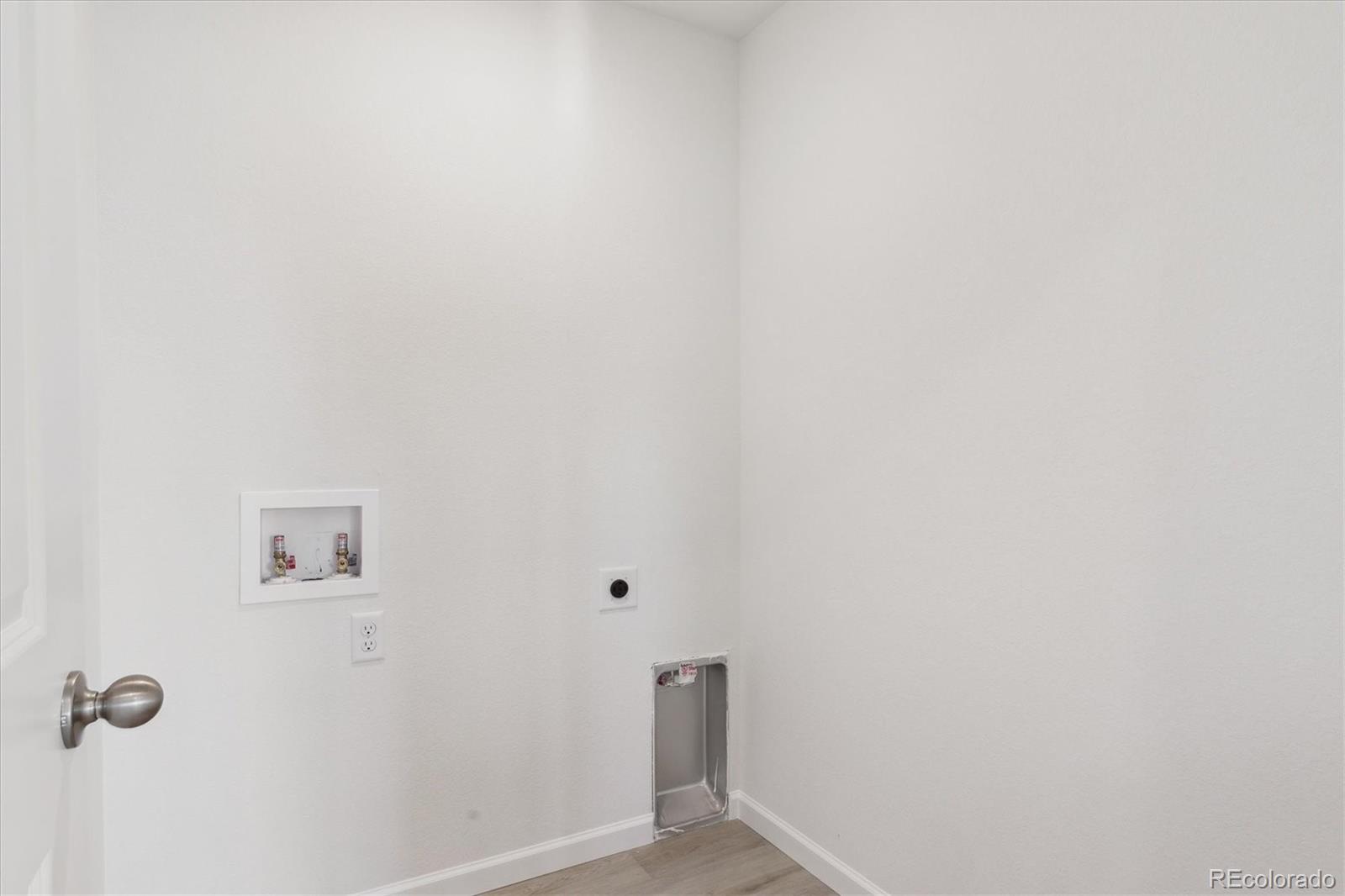 MLS Image #13 for 8295  snake river street,littleton, Colorado